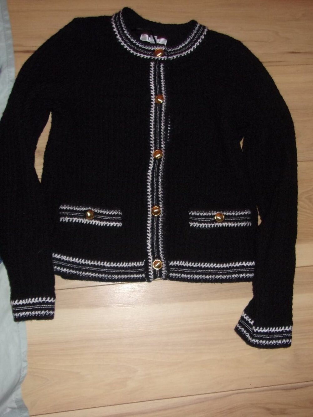 Design History size extra small womens top sweater black white   button knit